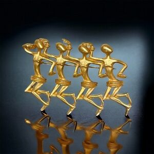 Vintage Dancers chorus line Brushed and Polished Gold Tone Plated Brooch Pin